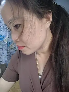 Snapshot of Site-loe chatting on 11/17/25, 05:00 Site-loe online show from 11/17/25, 05:00