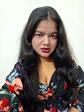 Snapshot of DIMPLE-GIRL88 chatting on 11/24/25, 05:18 DIMPLE-GIRL88 online show from 11/24/25, 05:18