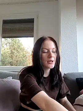 Lilly hase online show from 11/18/25, 08:50