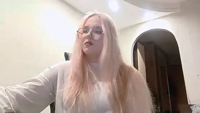 ArletteHals online show from 11/12/25, 01:59