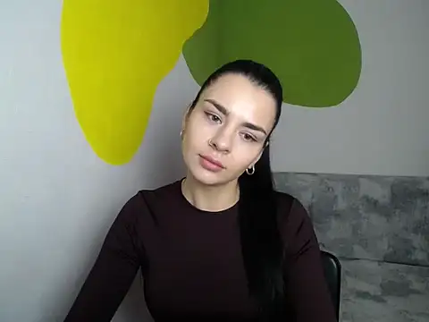 divina kira online show from 12/16/25, 02:43