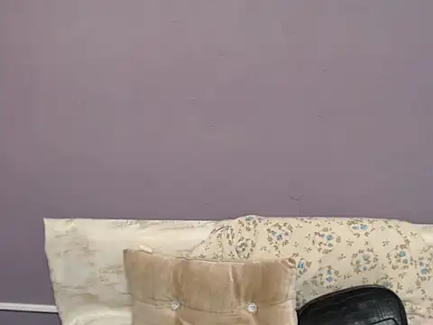 divina kira online show from 11/19/25, 08:03