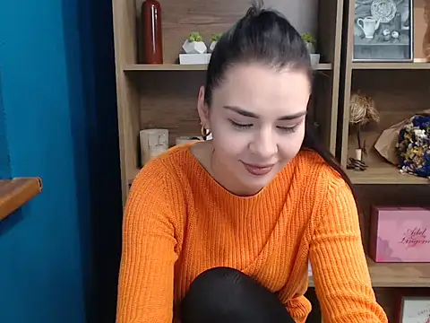 divina kira online show from 11/14/25, 12:31