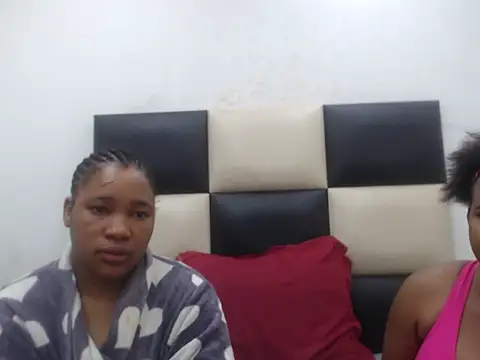 Snapshot of SWEET_KARLAxxxx chatting on 11/14/25, 09:35 SWEET KARLAxxxx online show from 11/14/25, 09:35