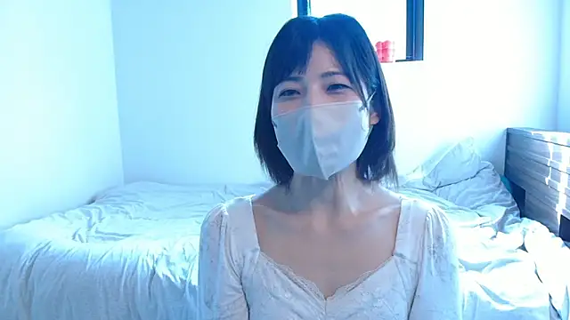 Snapshot of mayumichan13 chatting on 11/16/25, 12:37 mayumichan13 online show from 11/16/25, 12:37