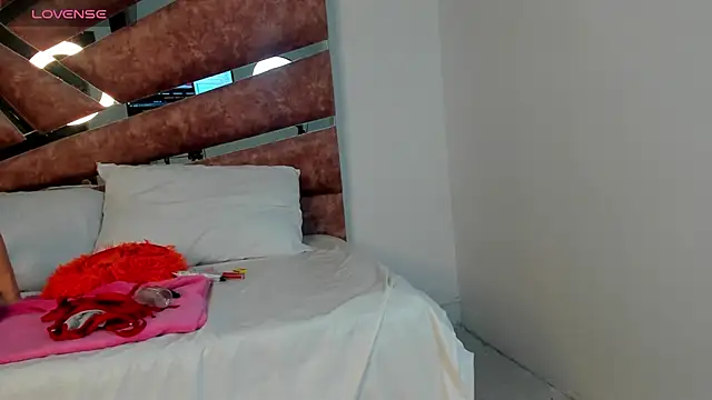 Ashley  0 online show from 01/16/26, 12:09