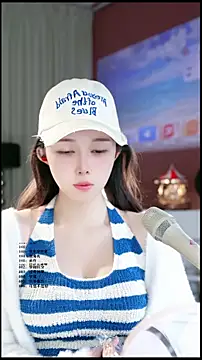 Snapshot of UUsweet chatting on 03/27/26, 06:22 UUsweet online show from 03/27/26, 06:22