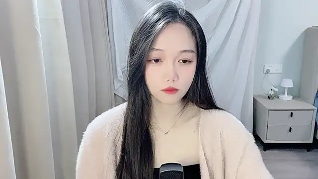 BoiI2u online show from 12/17/25, 03:17