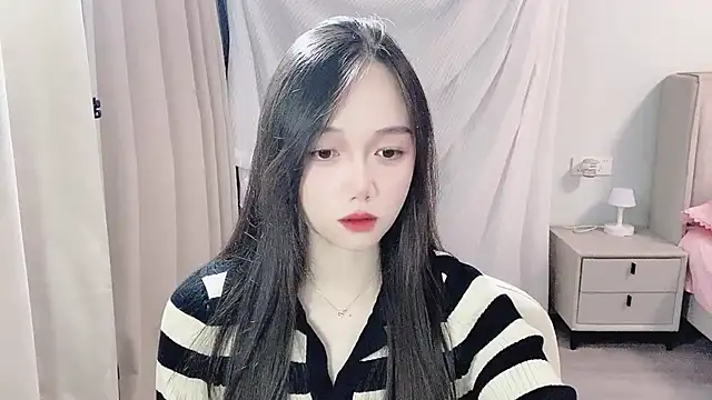 Snapshot of BoiI2u chatting on 11/13/25, 04:00 BoiI2u online show from 11/13/25, 04:00