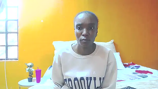 Beverlygurlx6 online show from 06/01/26, 10:15