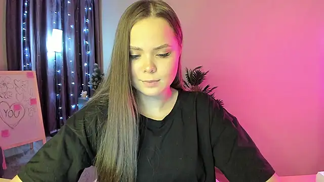 Kira love 81 online show from 02/18/26, 07:43