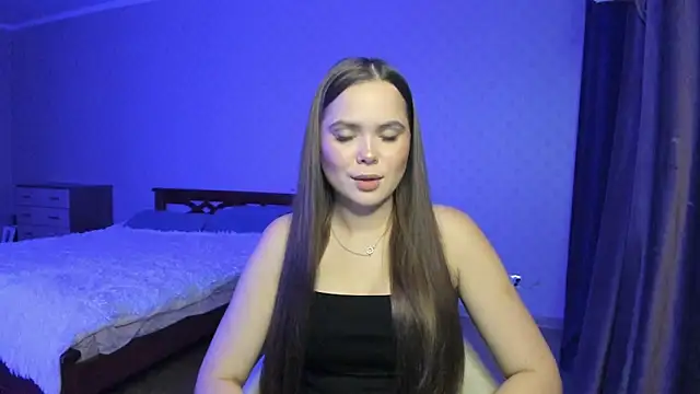 Kira love 81 online show from 11/28/25, 06:41