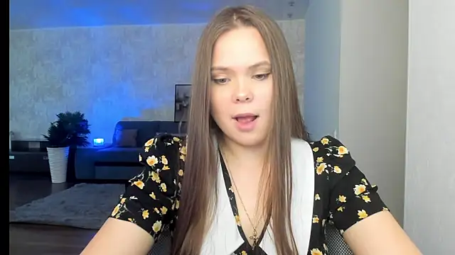 Snapshot of Kira_love_81 chatting on 05/14/26, 12:13 Kira love 81 online show from 05/14/26, 12:13