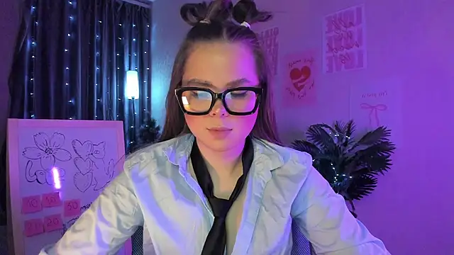 Kira love 81 online show from 02/26/26, 07:47