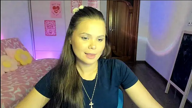 Snapshot of Kira_love_81 chatting on 07/20/26, 07:38 Kira love 81 online show from 07/20/26, 07:38