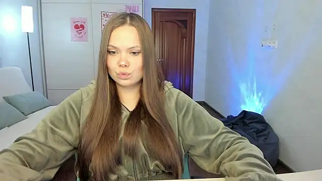 Kira love 81 online show from 04/09/26, 04:14