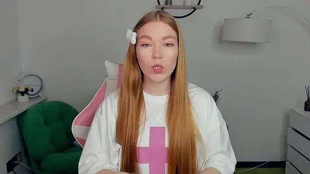 Snapshot of LavetaShiroma chatting on 11/29/25, 07:47 LavetaShiroma online show from 11/29/25, 07:47