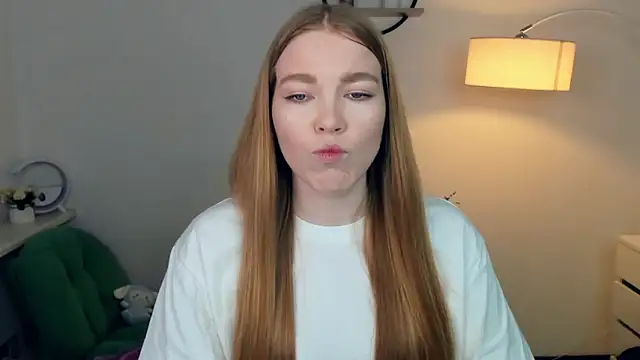 Snapshot of LavetaShiroma chatting on 11/27/25, 08:42 LavetaShiroma online show from 11/27/25, 08:42