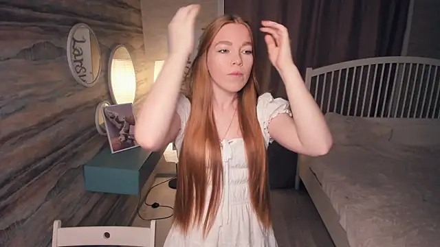 Snapshot of LavetaShiroma chatting on 11/21/25, 06:51 LavetaShiroma online show from 11/21/25, 06:51