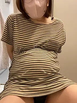 yun cute online show from 11/14/25, 12:42