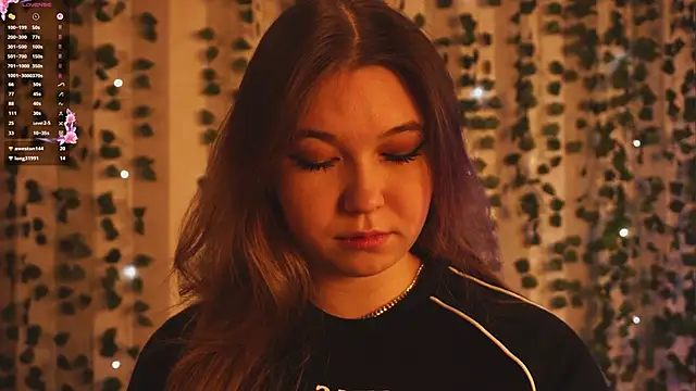 cheeky cherry  online show from 12/14/25, 05:07