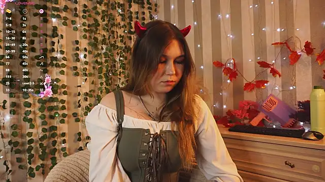 cheeky cherry  online show from 11/23/25, 03:33