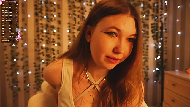 cheeky cherry  online show from 12/18/25, 05:06