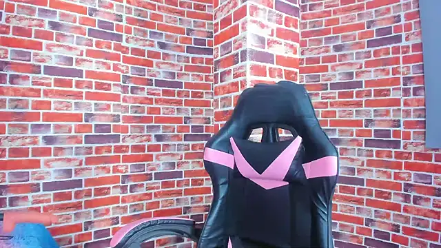 Nyra Rose online show from 12/17/25, 04:28