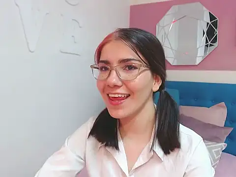 AriLumi online show from 11/22/25, 09:57