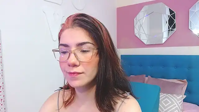 AriLumi online show from 11/23/25, 12:26