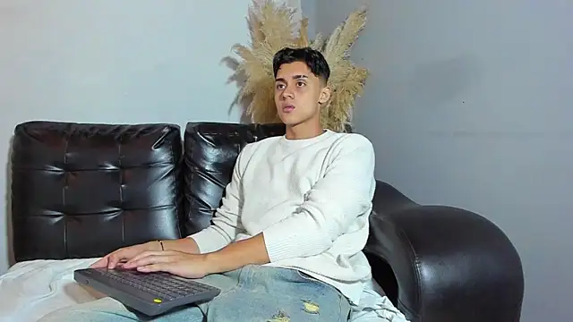 ZeusBrant online show from 04/11/26, 01:04