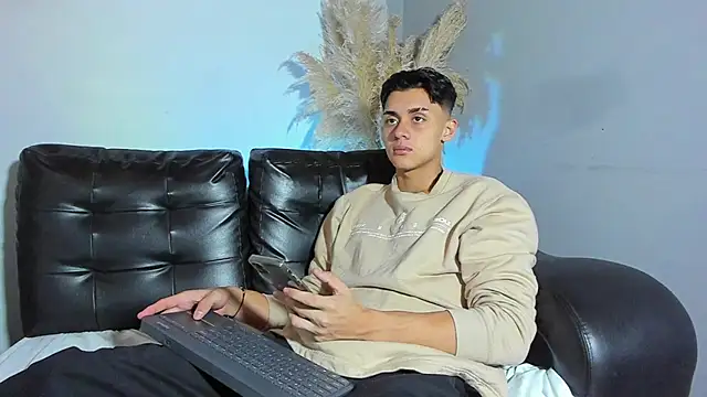 ZeusBrant online show from 04/15/26, 01:15