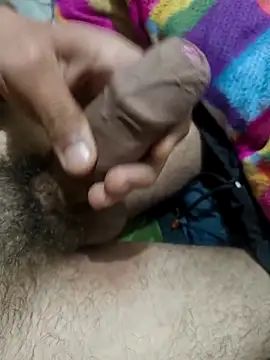 arun04690 online show from 12/17/25, 12:10