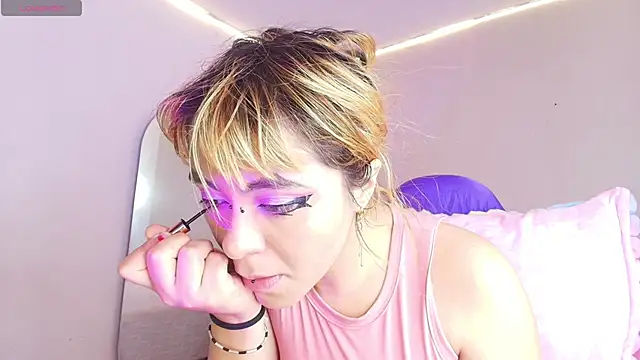 NinaSakura Eup online show from 12/04/25, 11:42