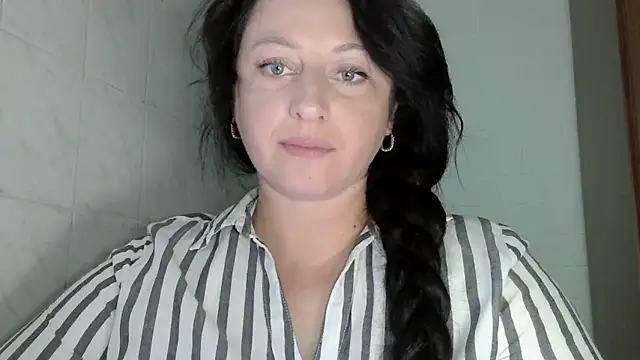 Snapshot of MelinaAx chatting on 06/11/26, 07:16 MelinaAx online show from 06/11/26, 07:16