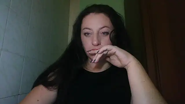 Snapshot of MelinaAx chatting on 11/15/25, 12:36 MelinaAx online show from 11/15/25, 12:36