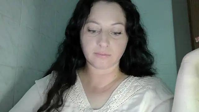Snapshot of MelinaAx chatting on 06/11/26, 07:22 MelinaAx online show from 06/11/26, 07:22