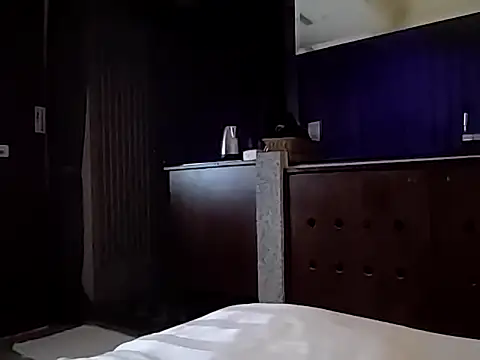 HiMJ1617 online show from 11/13/25, 09:19