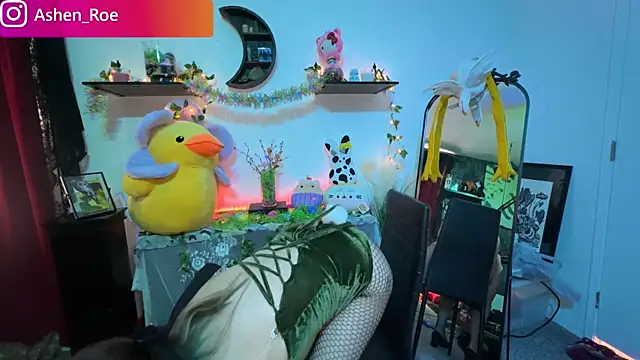 AshenRoe online show from 04/05/26, 07:20