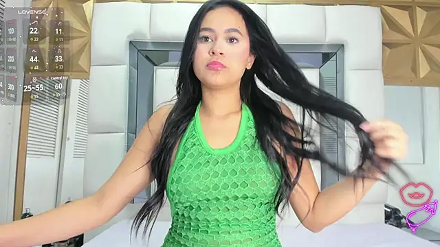 Estefanny lopez19 online show from 04/13/26, 12:20