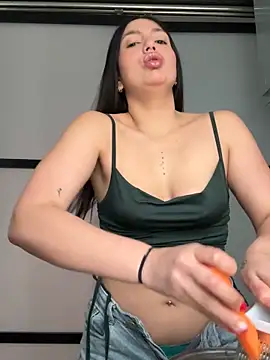 Marilu exotic online show from 11/13/25, 11:25