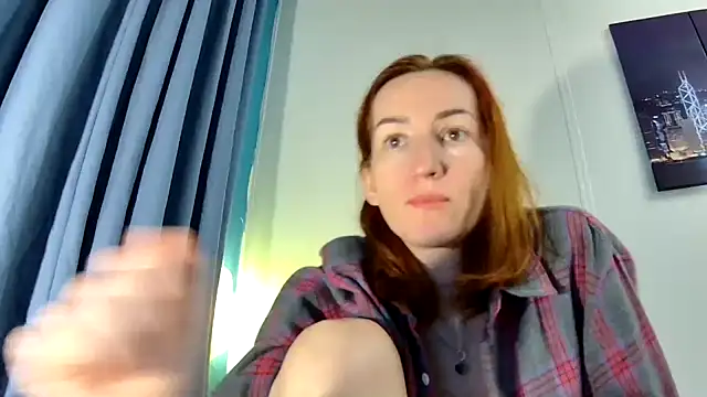 Leila cam18 online show from 05/27/26, 10:17