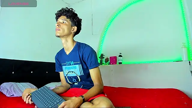 kaiborman00 online show from 03/07/26, 03:02