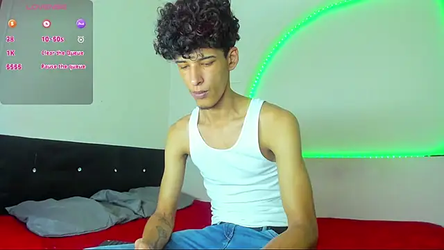 kaiborman00 online show from 04/07/26, 02:57