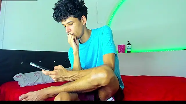 kaiborman00 online show from 02/09/26, 03:15