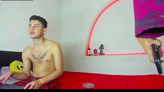 kaiborman00 online show from 12/15/25, 03:12