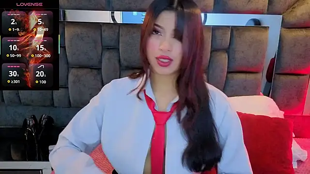 IssaJones  online show from 03/18/26, 07:26