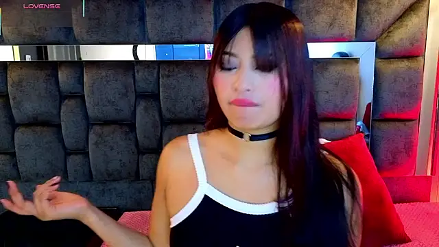 IssaJones  online show from 03/24/26, 08:09