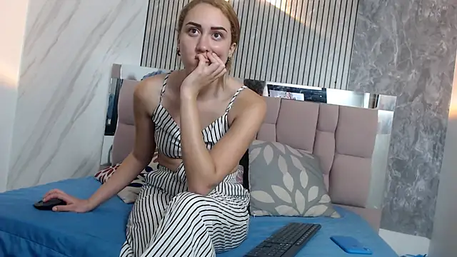 hanna  palmer1 online show from 01/13/26, 05:06