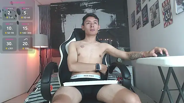 Snapshot of Angell01_ chatting on 11/15/25, 07:40 Angell01 online show from 11/15/25, 07:40